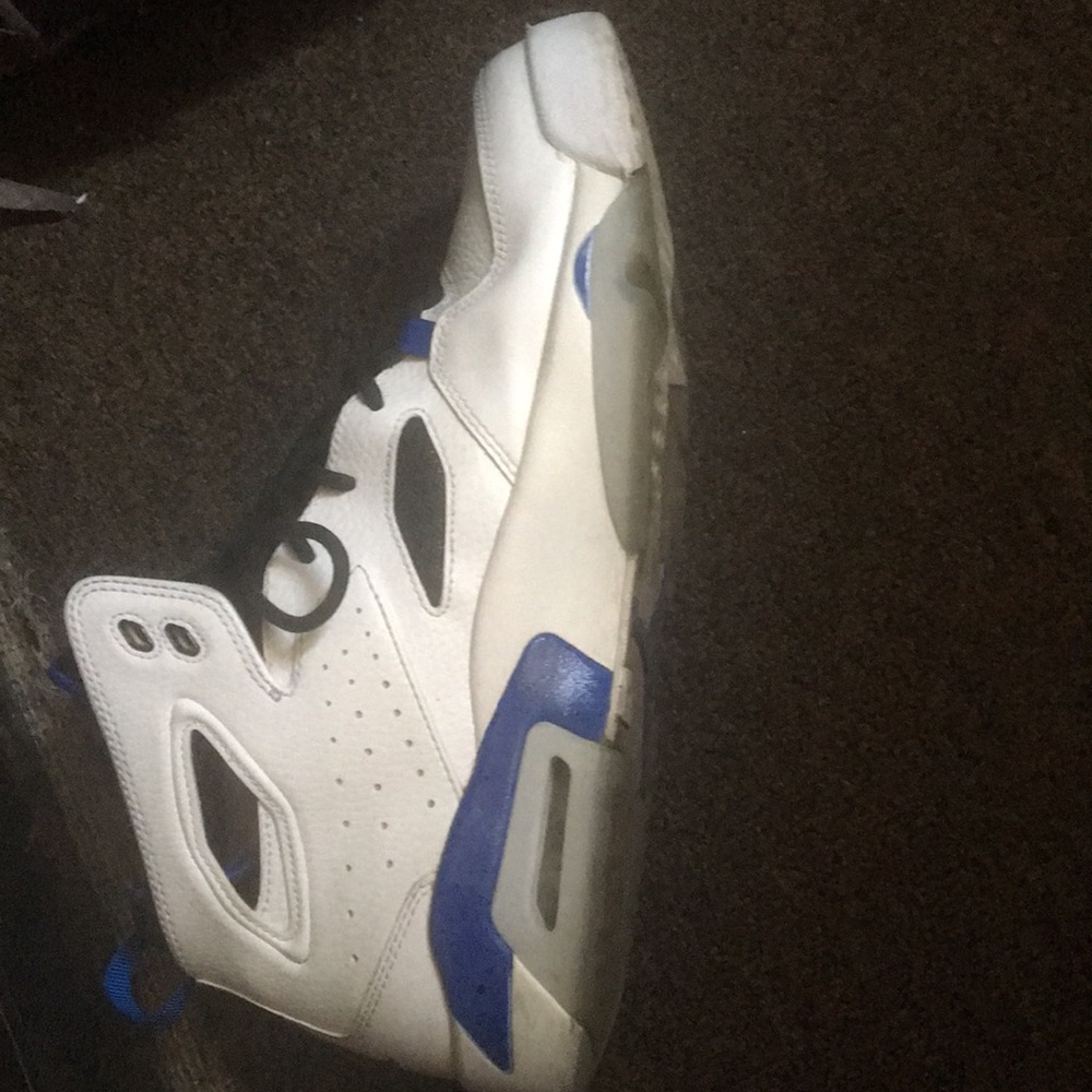 I’m selling my Jordan’s